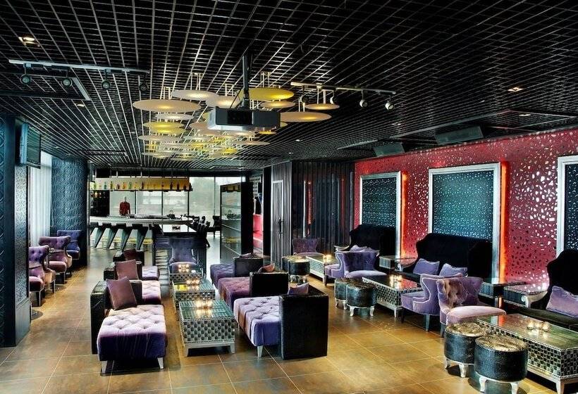 בית מלון כפרי The Fern, Jaipur