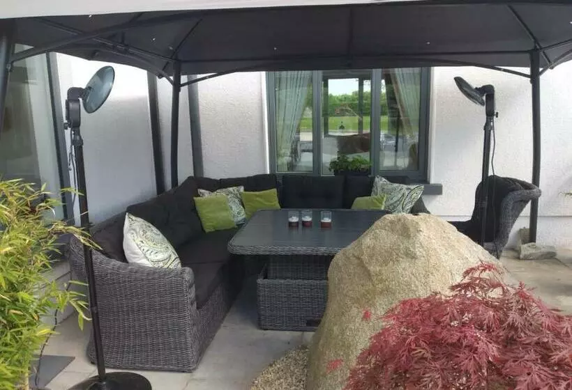 Aamiaismajoitus (B&B) Brona Dempsey