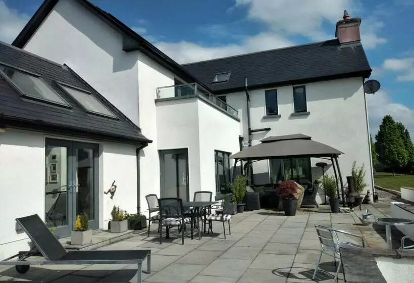 Aamiaismajoitus (B&B) Brona Dempsey