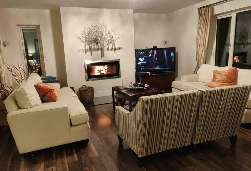 Aamiaismajoitus (B&B) Brona Dempsey