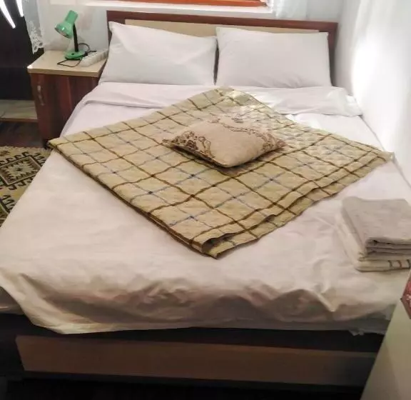 تختخواب و صبحانه Casa La Agapia