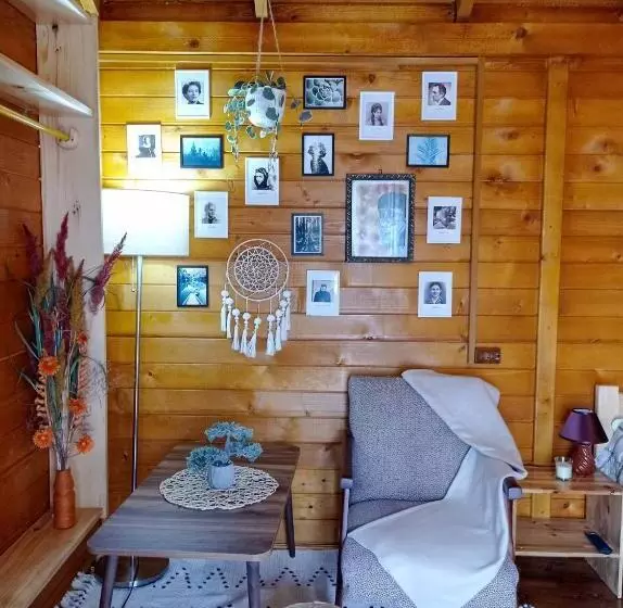 تختخواب و صبحانه Casa La Agapia