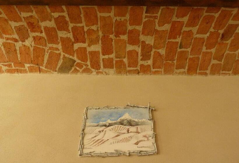 تختخواب و صبحانه La Mela Antica