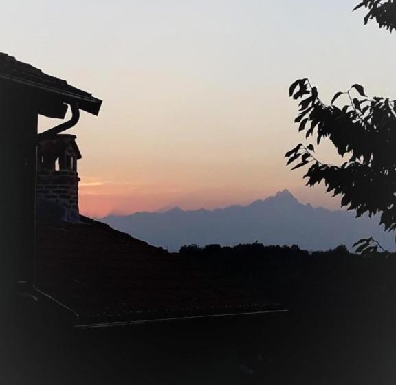 تختخواب و صبحانه La Mela Antica