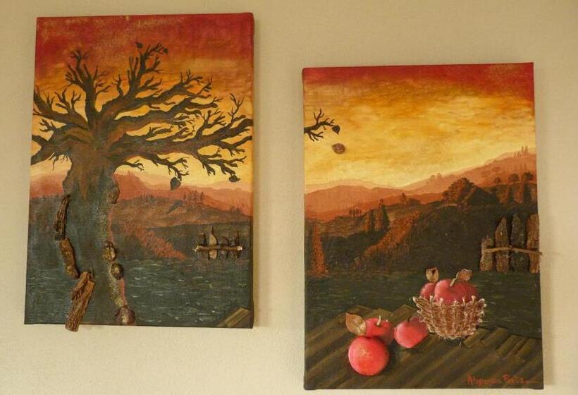 تختخواب و صبحانه La Mela Antica