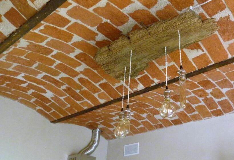 تختخواب و صبحانه La Mela Antica