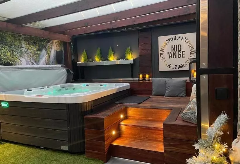 ベッドアンドブレックファースト Le Nid D Ange