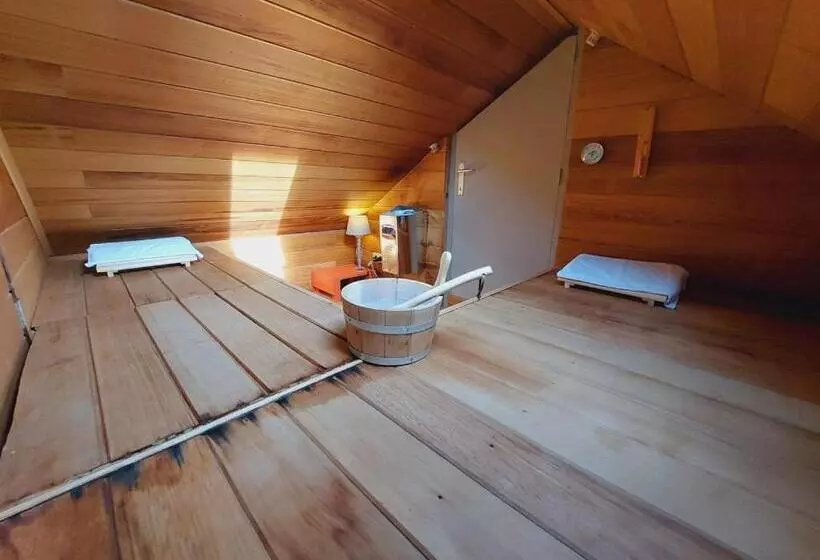 ベッドアンドブレックファースト Le Nid D Ange