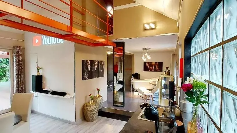 ベッドアンドブレックファースト Le Nid D Ange