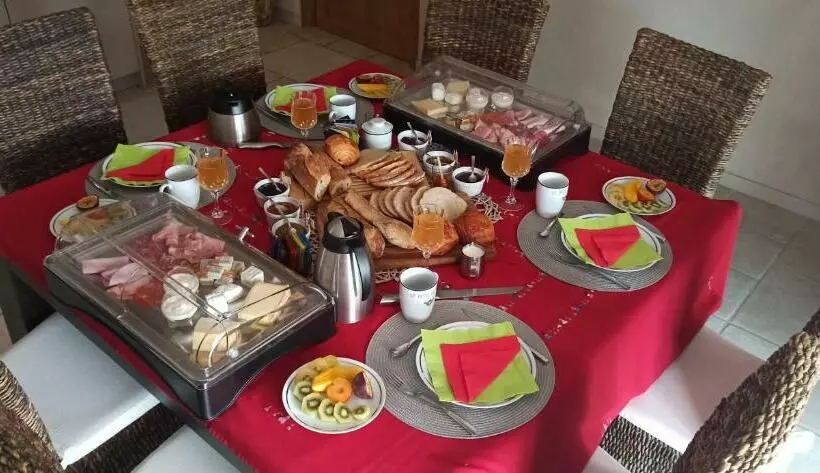 Aamiaismajoitus (B&B) Villa Sorede