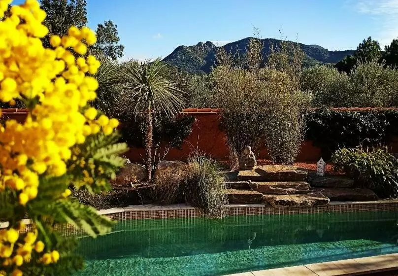 Aamiaismajoitus (B&B) Villa Sorede