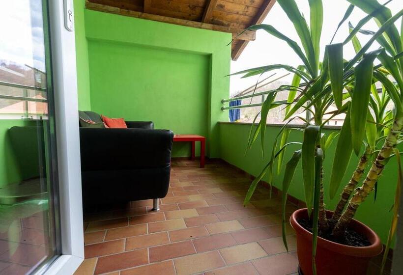 פנסיון Casa Flori De Nuc