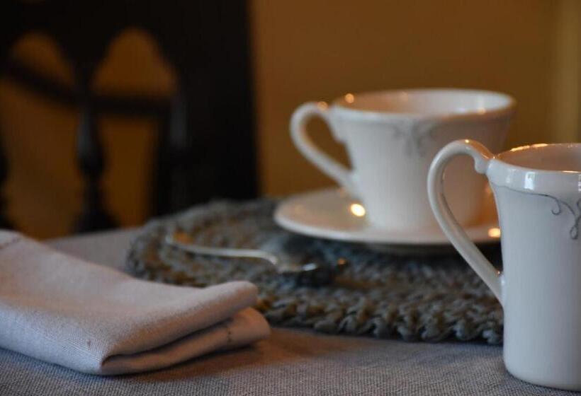 فندق صغير Locanda Sottolaluna