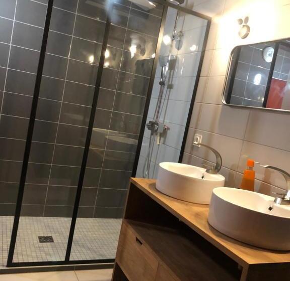 ベッドアンドブレックファースト Le Logis D Augustin