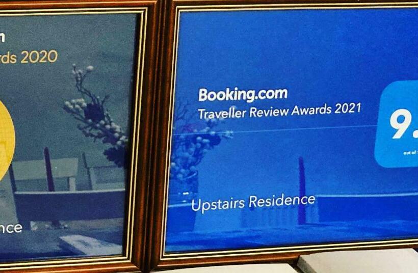 ペンション Upstairs Residence