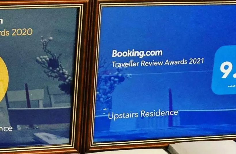 پانسیون Upstairs Residence