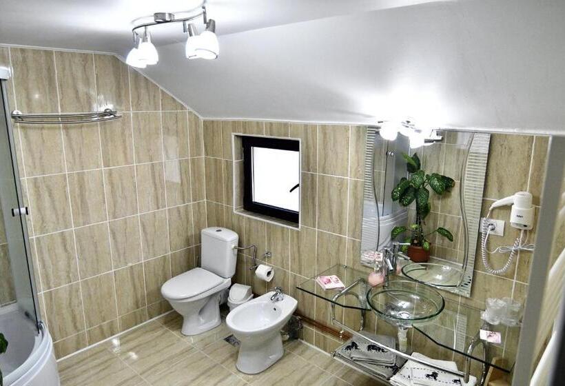 ペンション Upstairs Residence