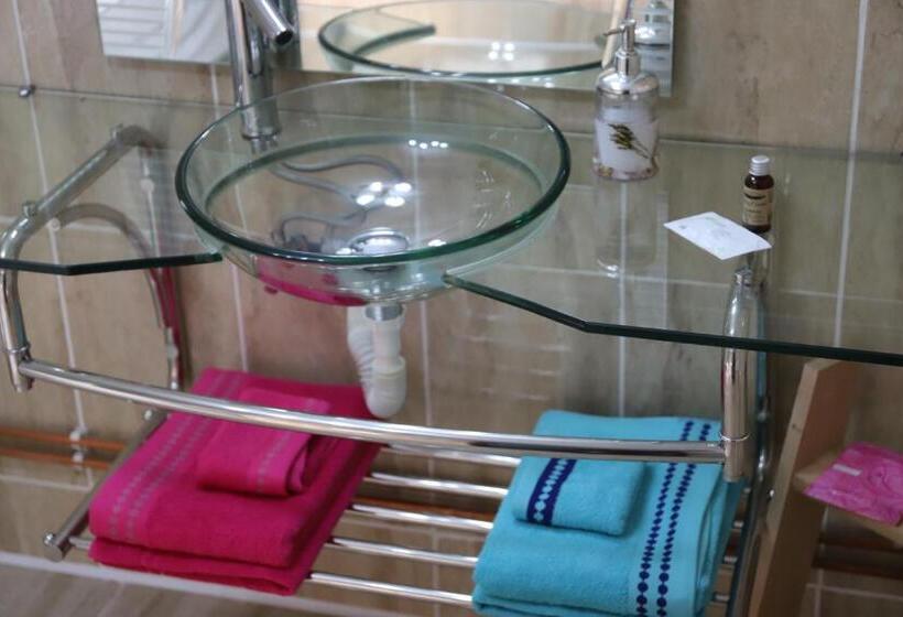 ペンション Upstairs Residence