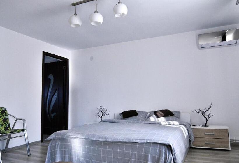 ペンション Upstairs Residence