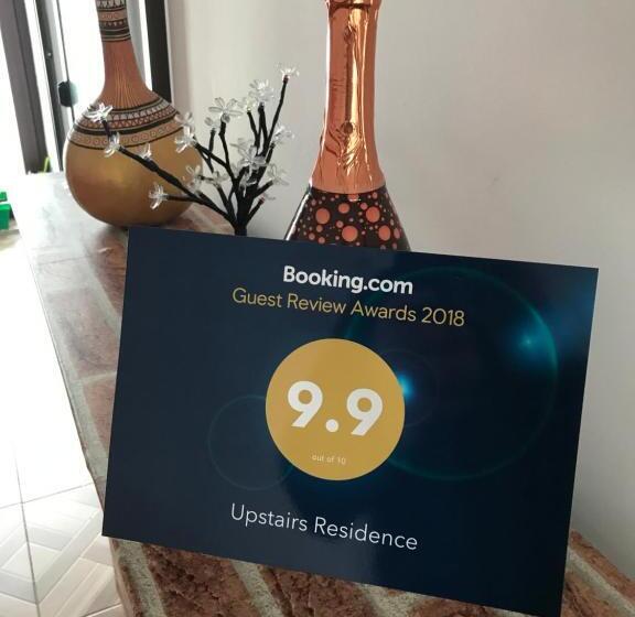 ペンション Upstairs Residence