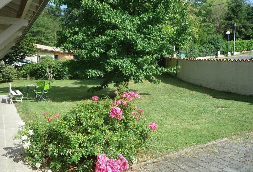 Bed and Breakfast A La Cerisaie