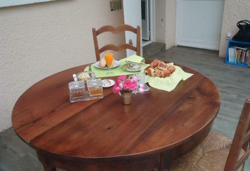 Bed and Breakfast A La Cerisaie