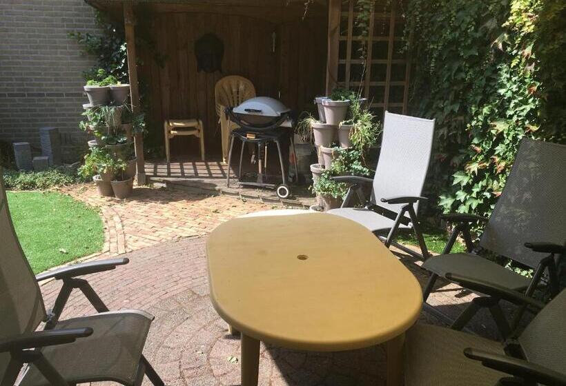 Bed and Breakfast Mango House Homestay