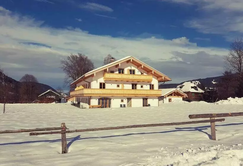 ベッドアンドブレックファースト S´quartier Am Schliersee