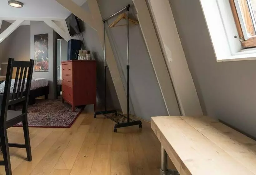 Aamiaismajoitus (B&B) Westerpark Suites