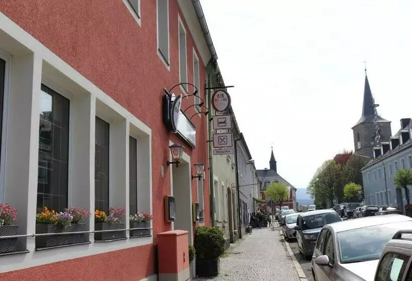 Hotelli Zum Waldstein