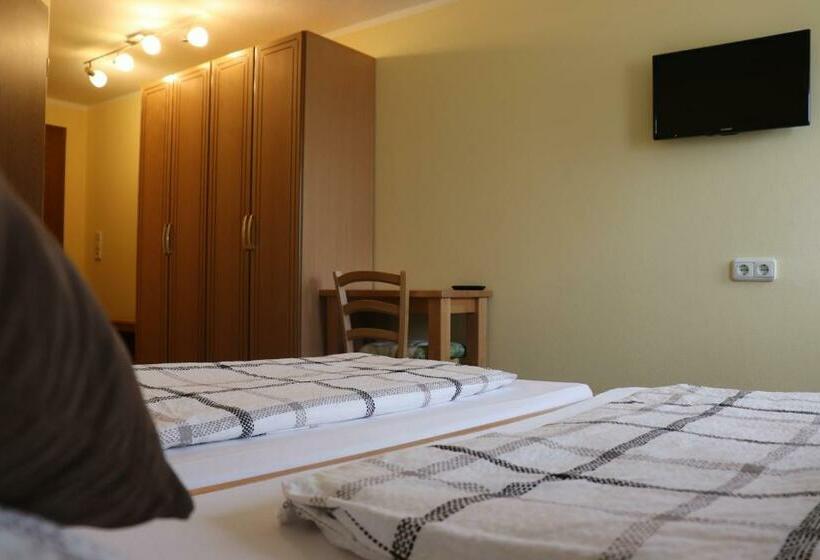 ホテル Zum Waldstein