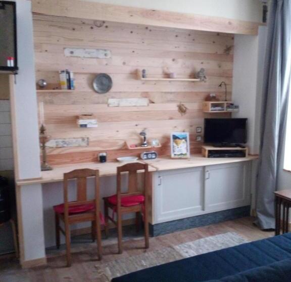 پانسیون Au 17