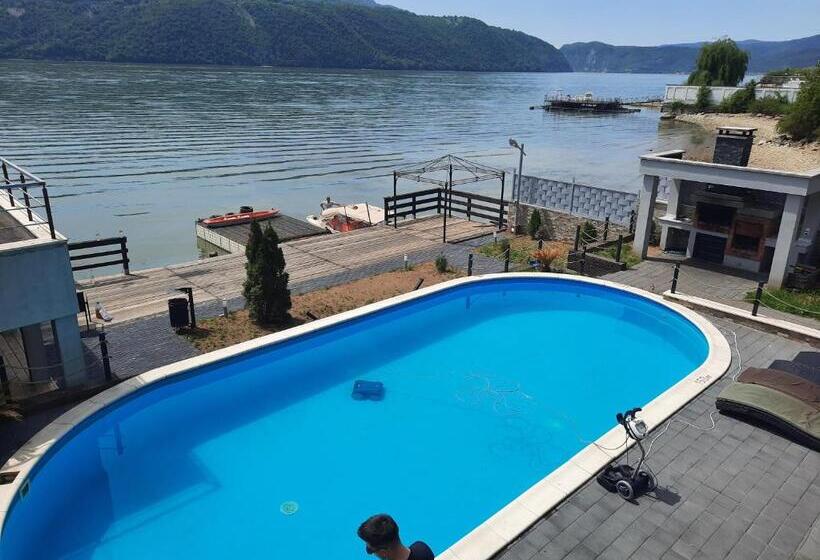 פנסיון New Exclusive