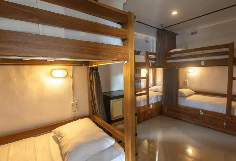 Zentiga Surf Hostel