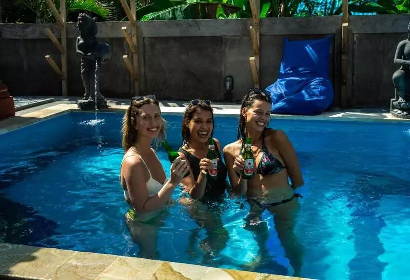 Zentiga Surf Hostel