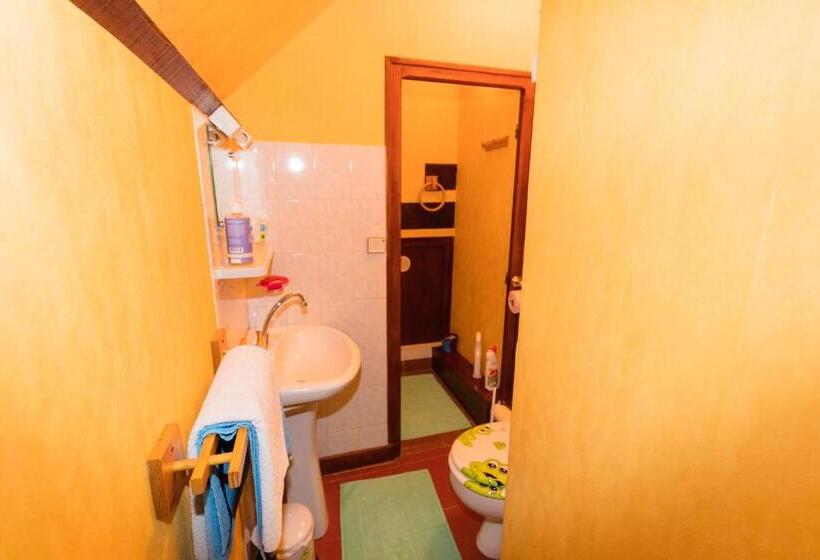 ベッドアンドブレックファースト Chambres D Hôtes De La Ferme Apicole D Espagnac Corrèze