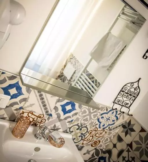 تختخواب و صبحانه Mille Una Notte