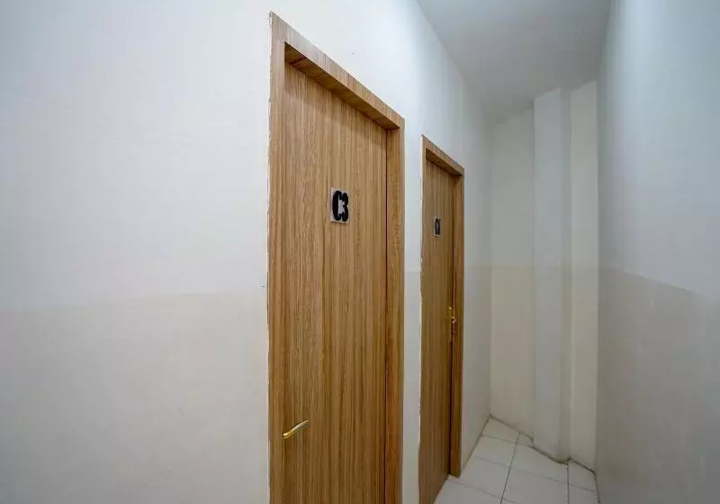 Hotelli Spot On 2294 Mega Kost