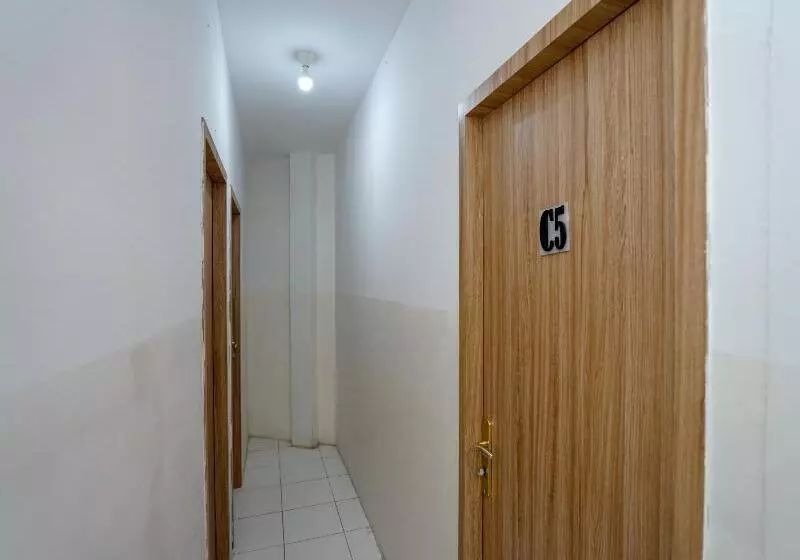 Hotelli Spot On 2294 Mega Kost