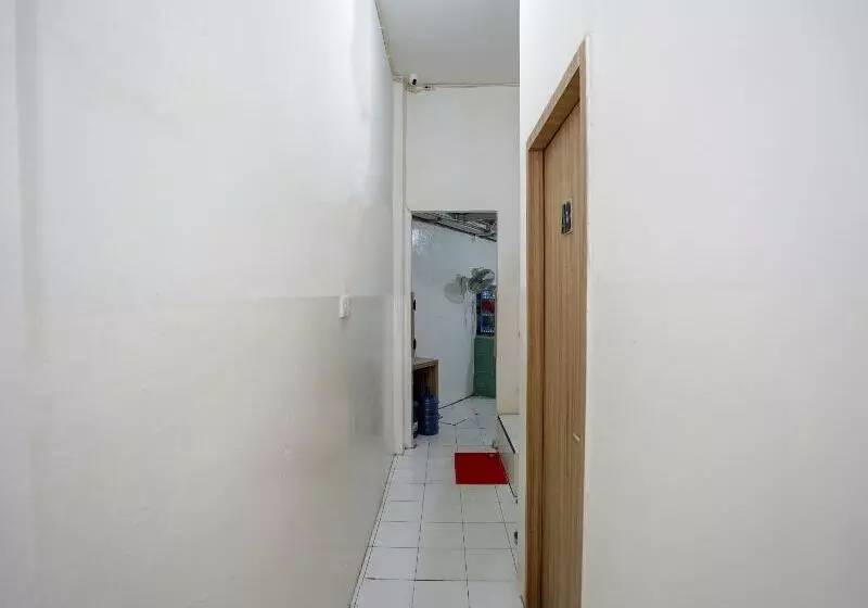 Hotelli Spot On 2294 Mega Kost