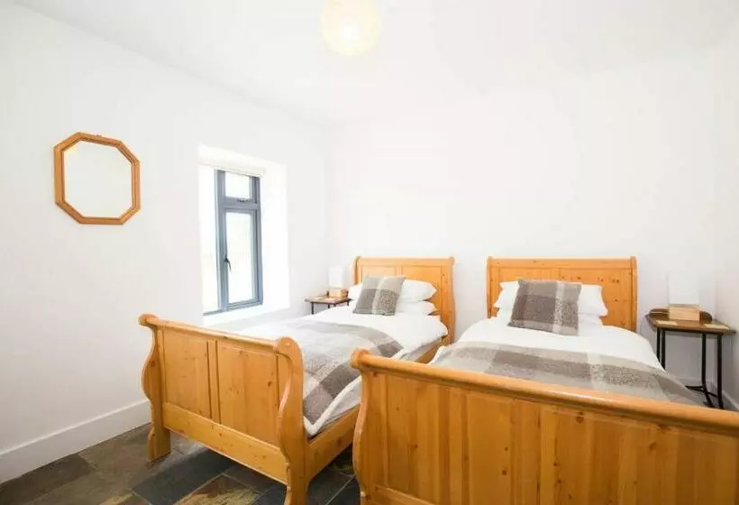 ベッドアンドブレックファースト South Cottage · Rural Gem In The Heart Of The Sussex Countryside