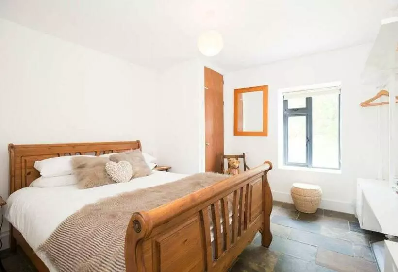 ベッドアンドブレックファースト South Cottage · Rural Gem In The Heart Of The Sussex Countryside