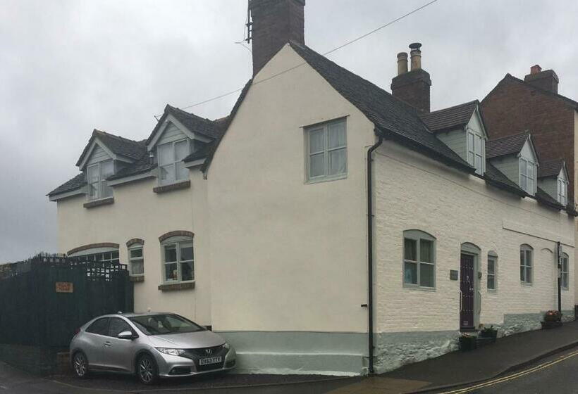 Bed and Breakfast Tallow House