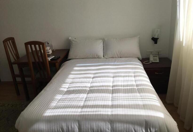 E Just Hotel Borg El Arab