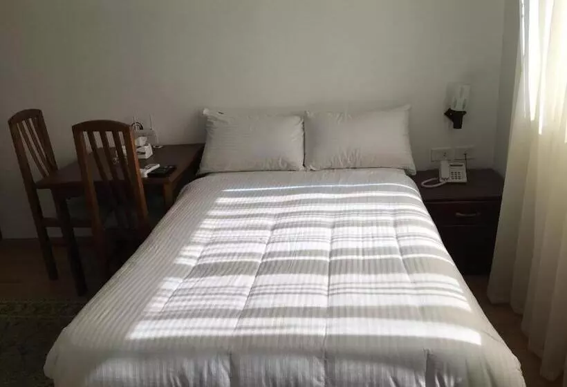 E Just Hotel Borg El Arab