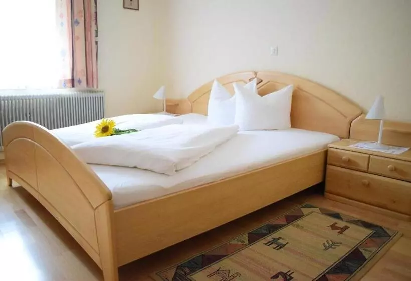 Frühstücks Radpension Taurer Thoman