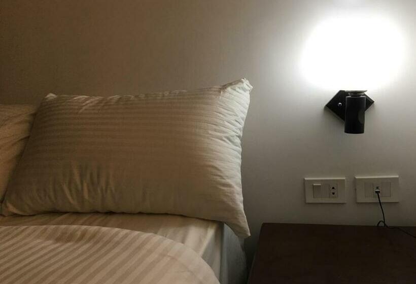 E Just Hotel Borg El Arab