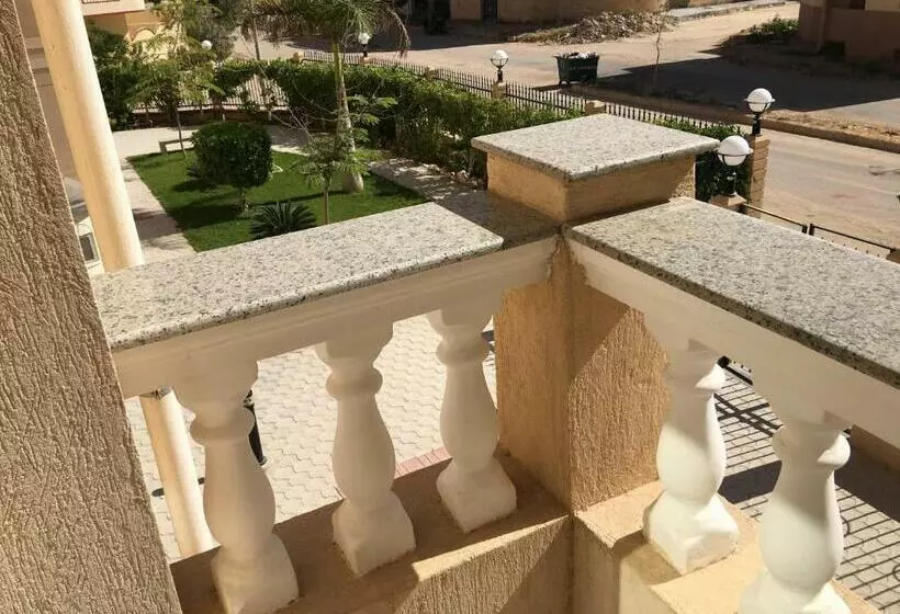 E Just Hotel Borg El Arab