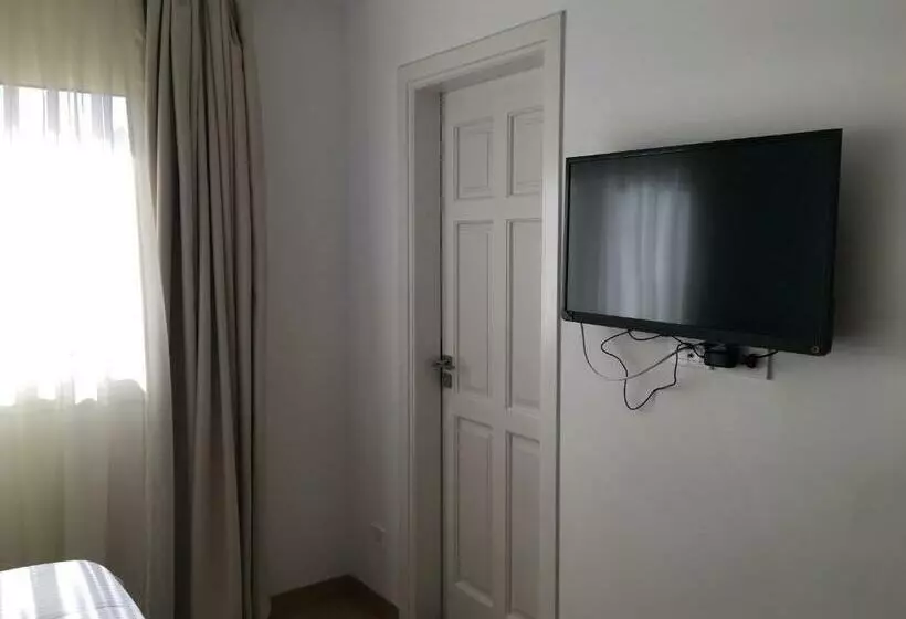 E Just Hotel Borg El Arab