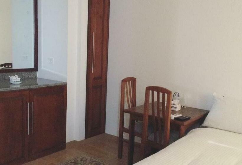 E Just Hotel Borg El Arab